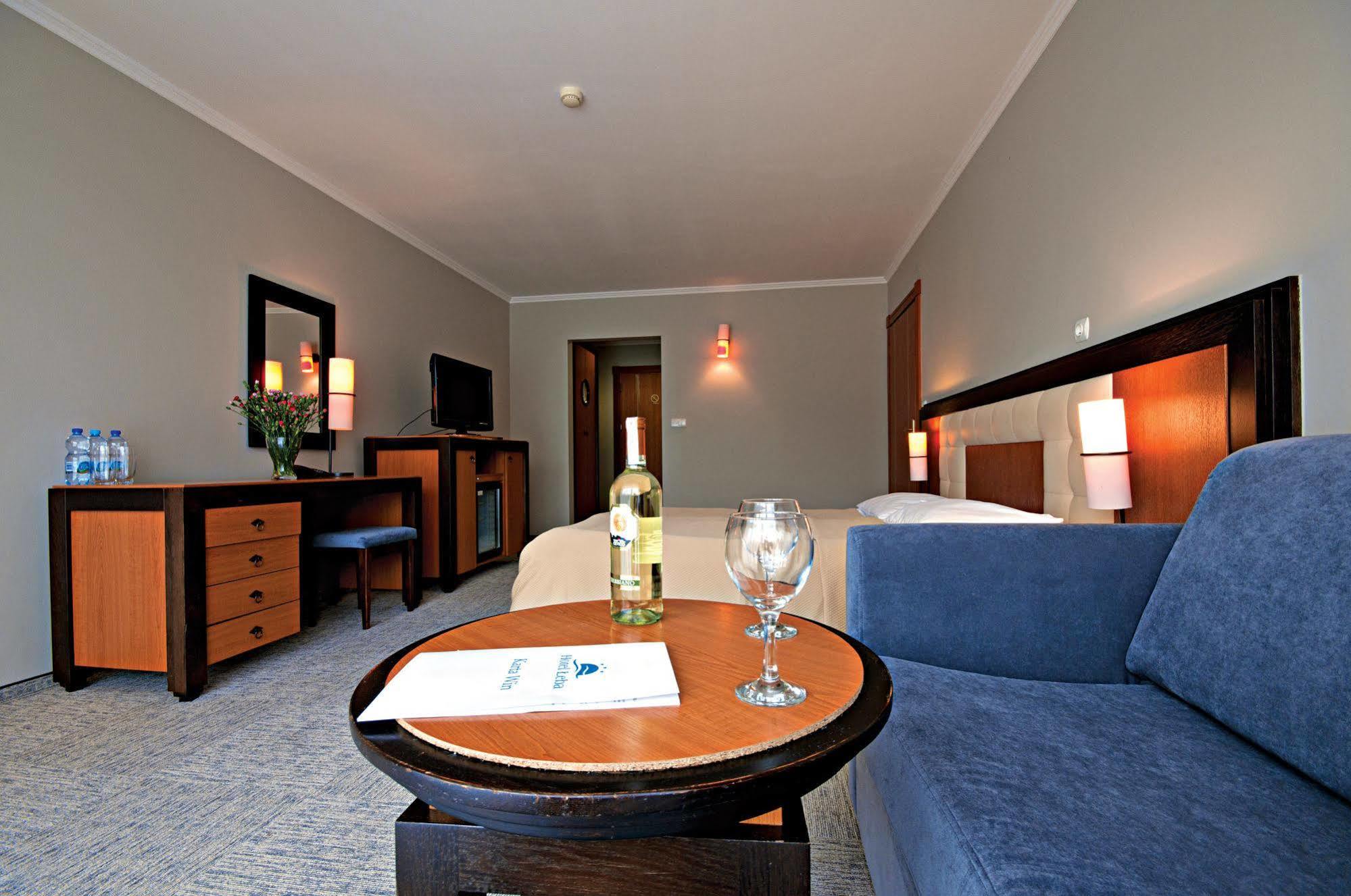 Leba Hotel & Spa Extérieur photo