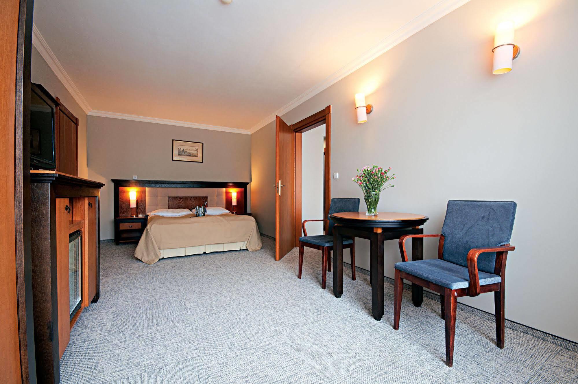 Leba Hotel & Spa Extérieur photo