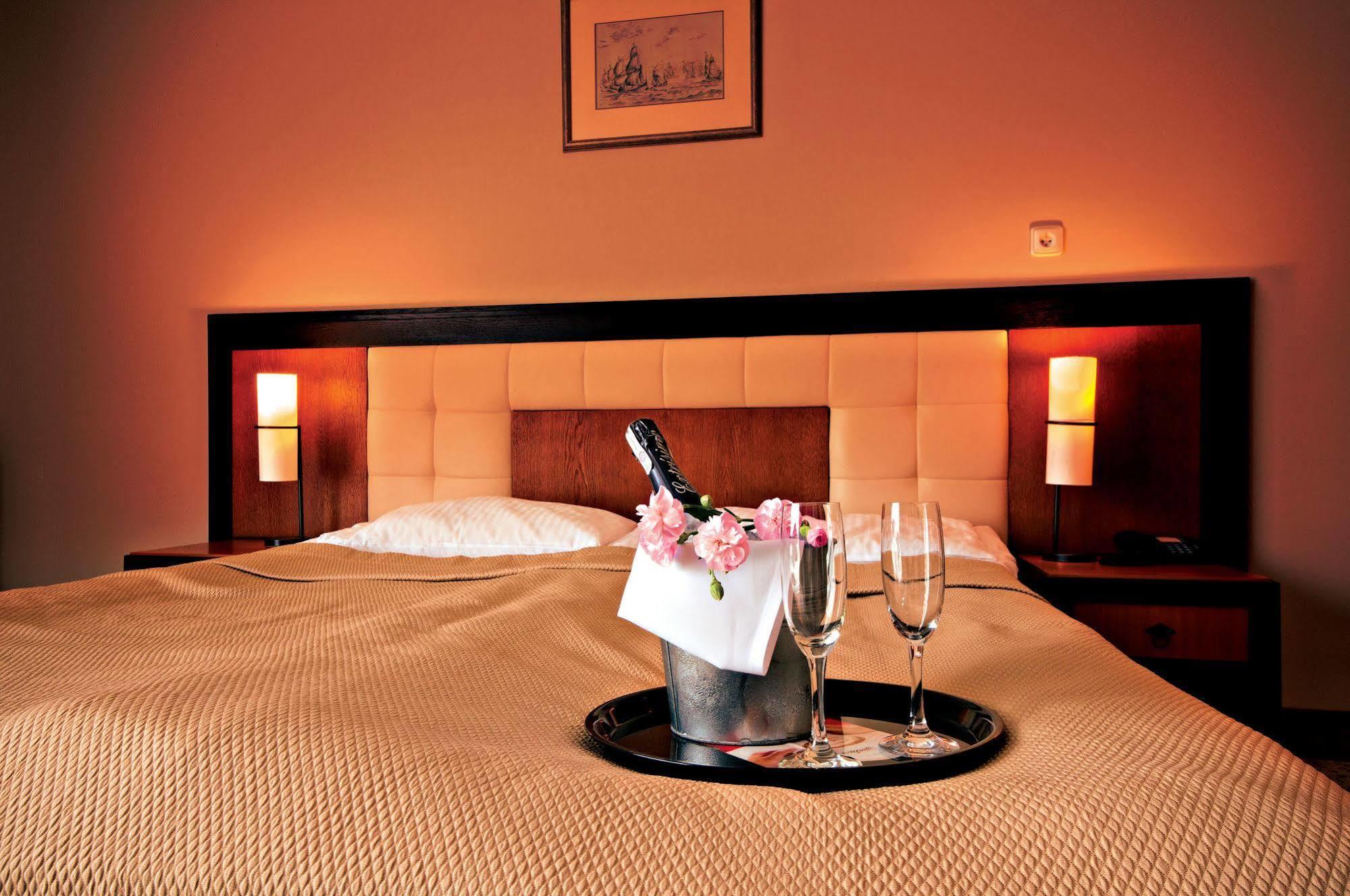 Leba Hotel & Spa Extérieur photo