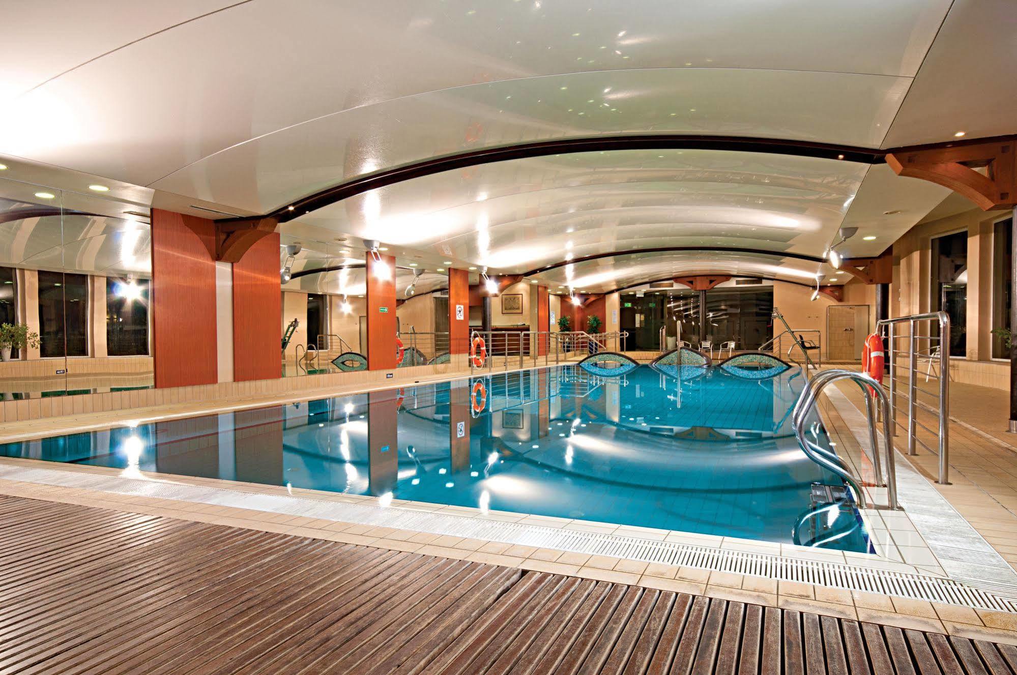 Leba Hotel & Spa Extérieur photo