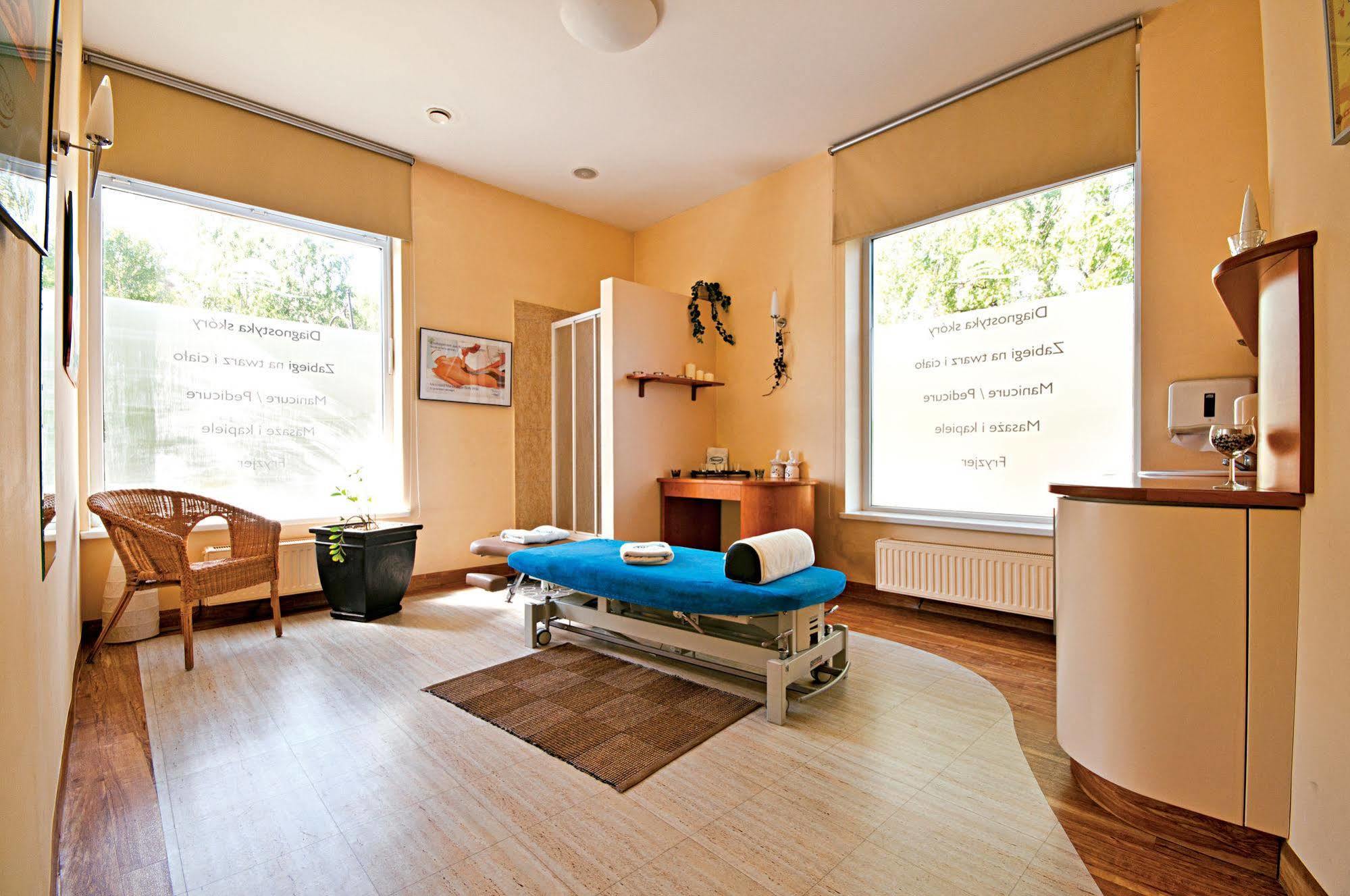 Leba Hotel & Spa Extérieur photo