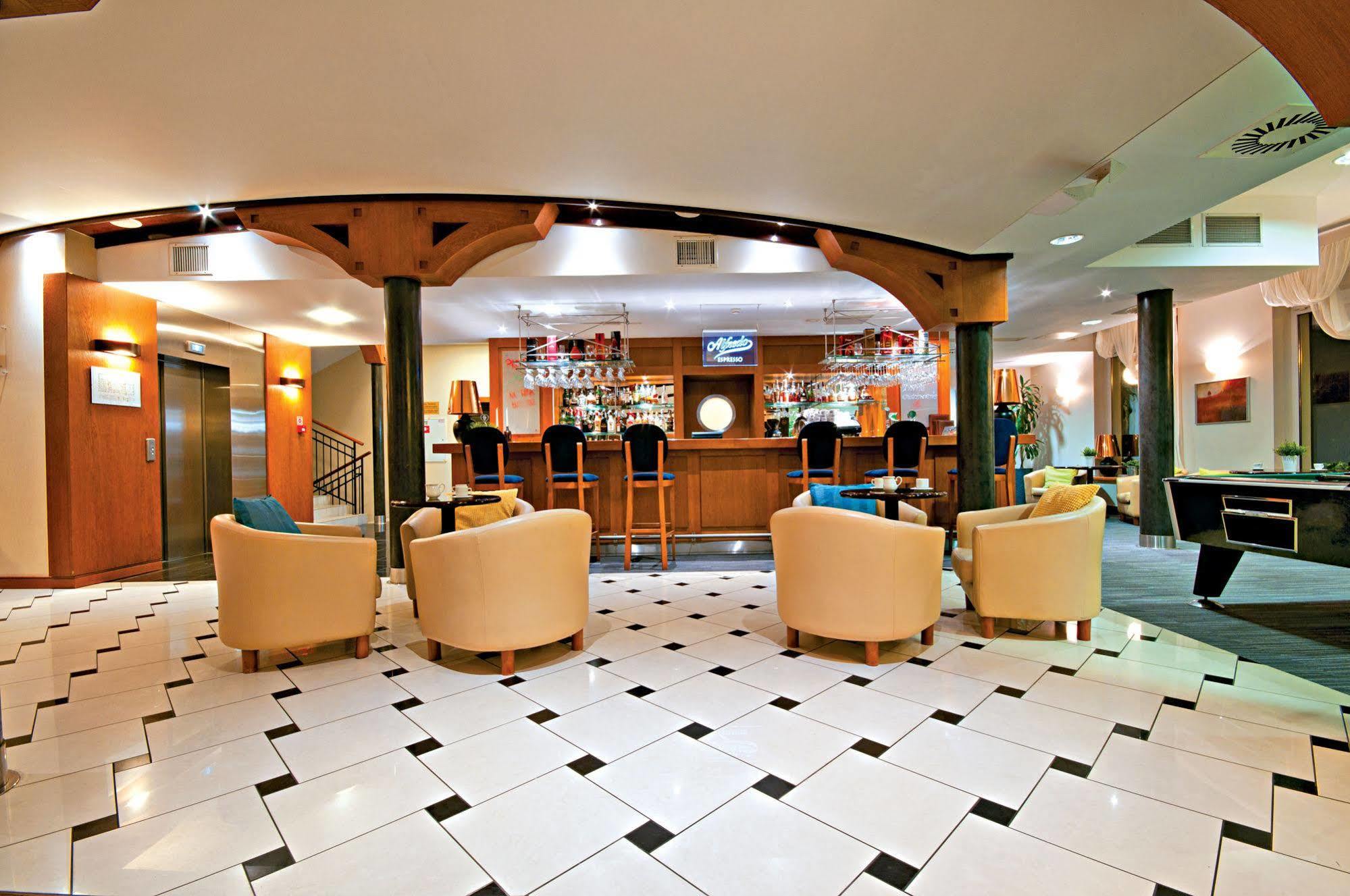 Leba Hotel & Spa Extérieur photo
